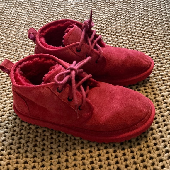 UGG BOOTS - Picture 3 of 4